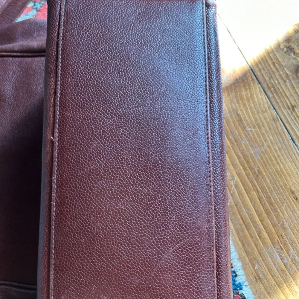 Vintage Chanel Chain Handle Caviar Brown Logo Bag Tote - Picture 4 of 16